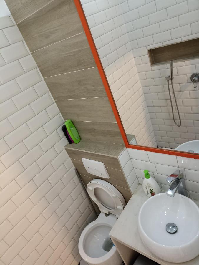 Lovely 1 Bedroom Apartment Near Eye Of Tirana Exterior foto